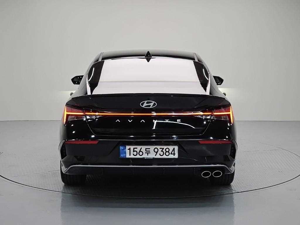 HYUNDAI Avante - Vista 3