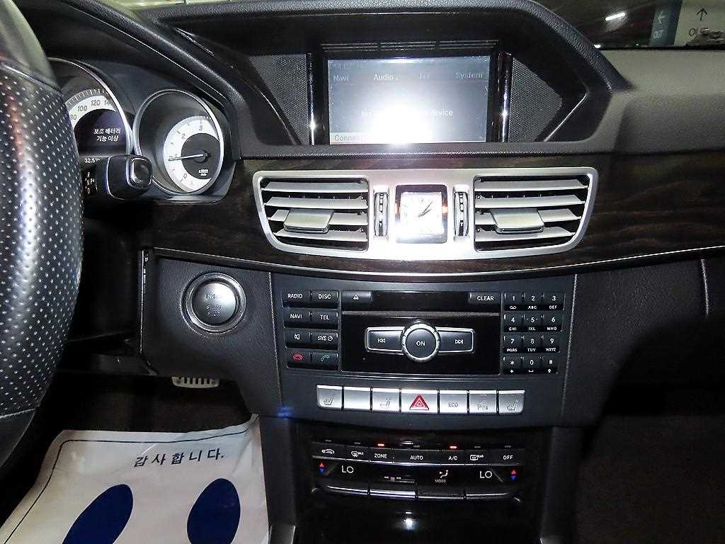 Mercedes Benz E class - Vista 11