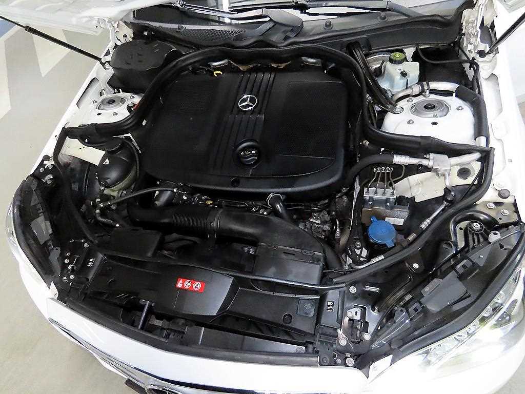 Mercedes Benz E class 2014 Blanco - Importación desde Corea - HF Imports Iquique - Foto 19