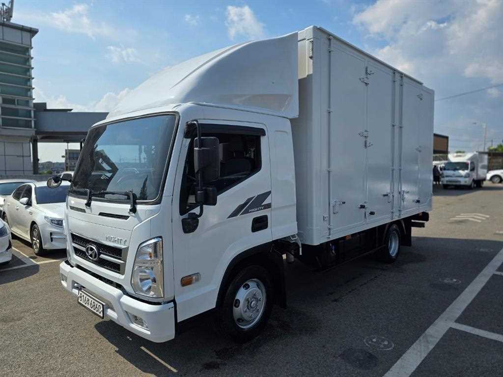 medium and large cargo truck 2021 Blanco - Importación desde Corea - HF Imports Iquique - Foto 1