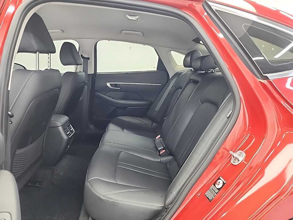 HYUNDAI Sonata - Vista 12