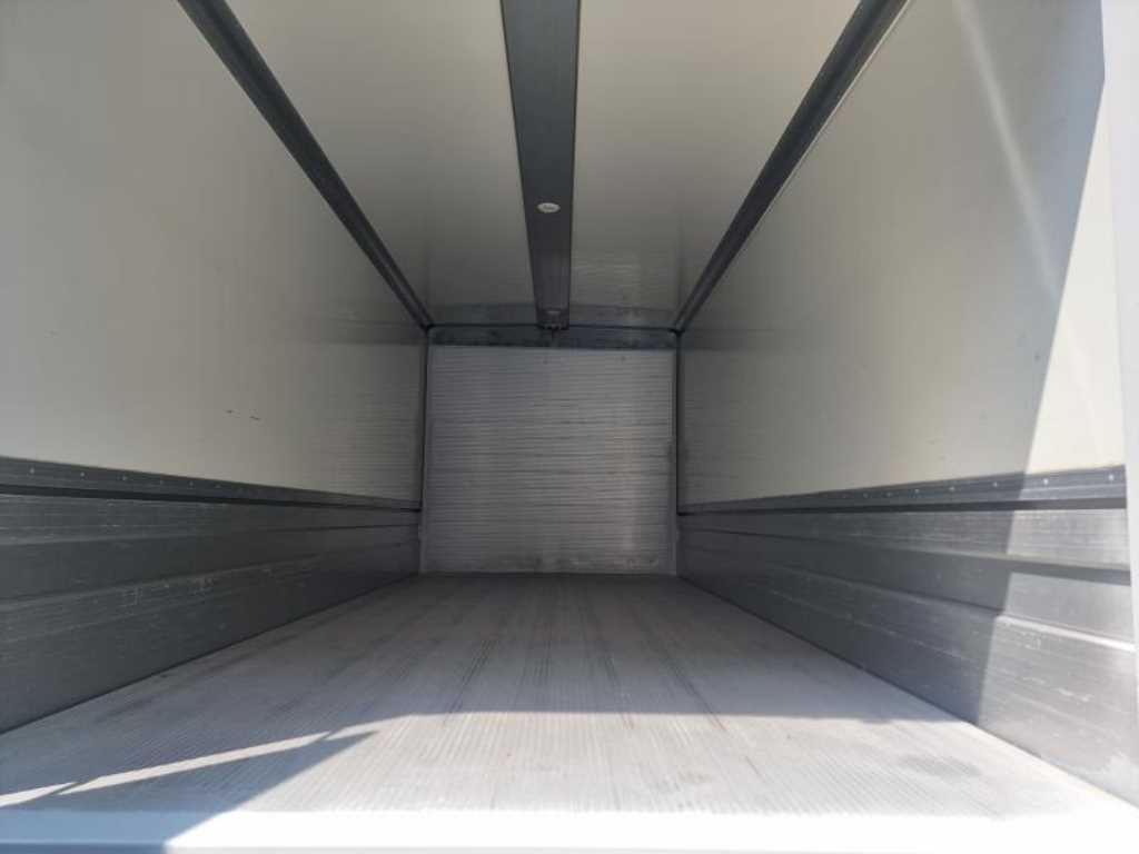 medium and large cargo truck - Vista 8