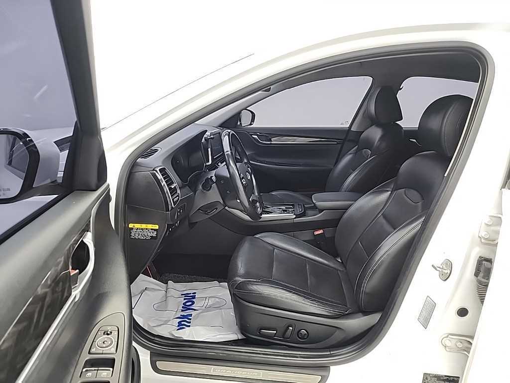 HYUNDAI Grandeur - Vista 11