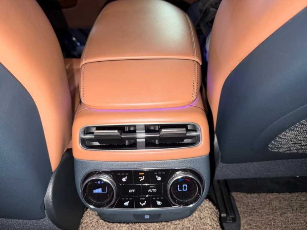 Genesis GV70 2021 Blanco - Importación desde Corea - HF Imports Iquique - Foto 17