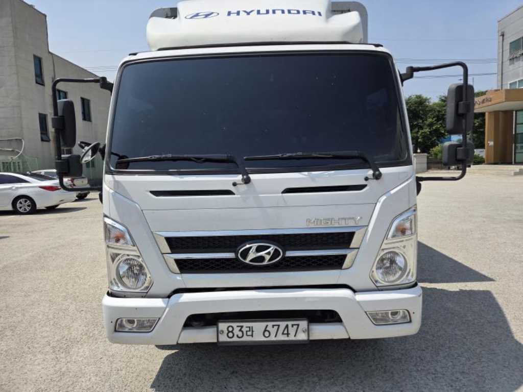 medium and large cargo truck - Vista 3