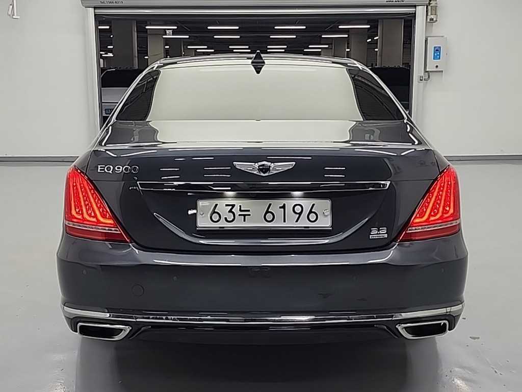 Genesis EQ900 - Vista 4