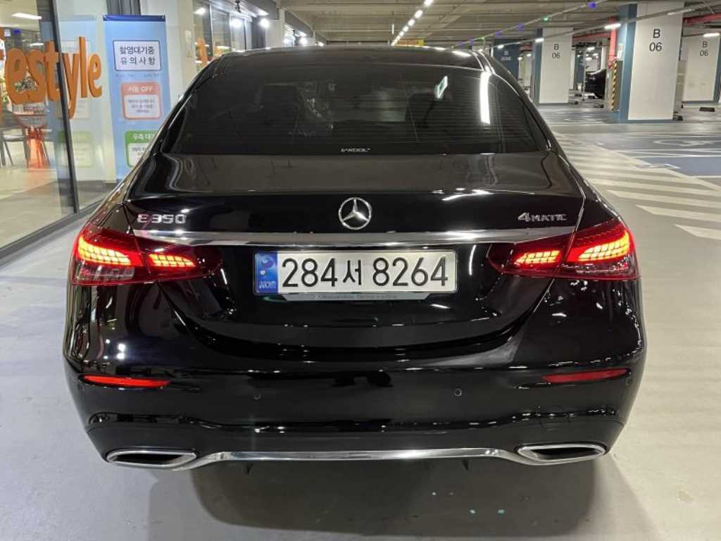 Mercedes Benz E class - Vista 5