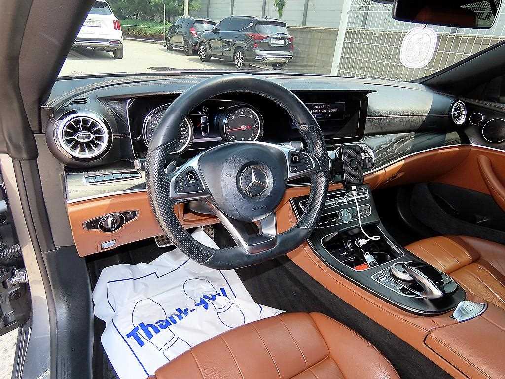Mercedes Benz E class - Vista 12