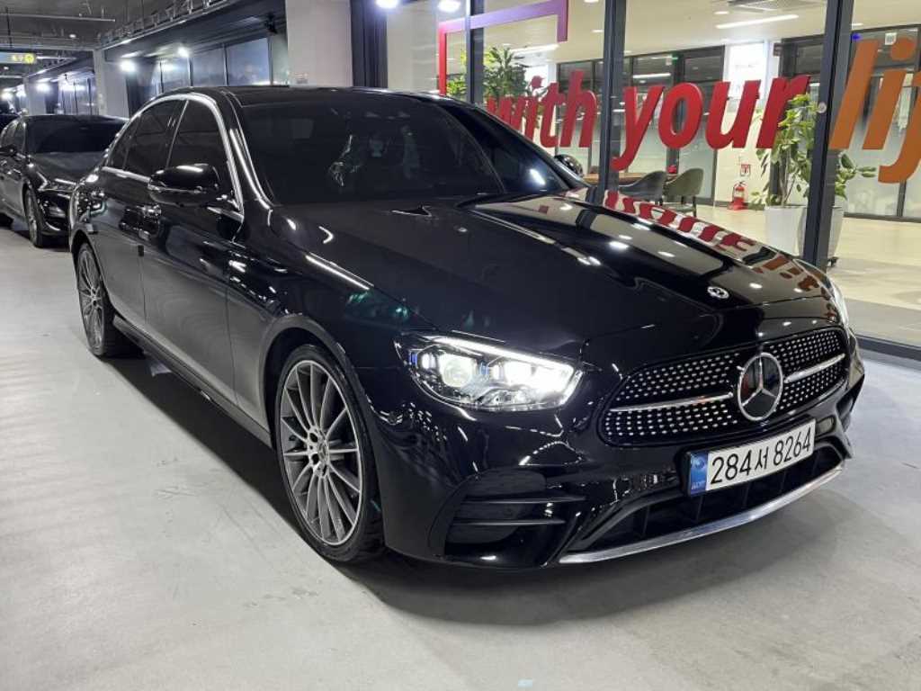 Mercedes Benz E class 2022 Negro - Importación desde Corea - HF Imports Iquique - Foto 1