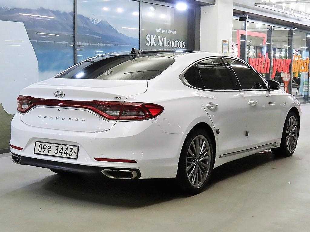 HYUNDAI Grandeur - Vista 4