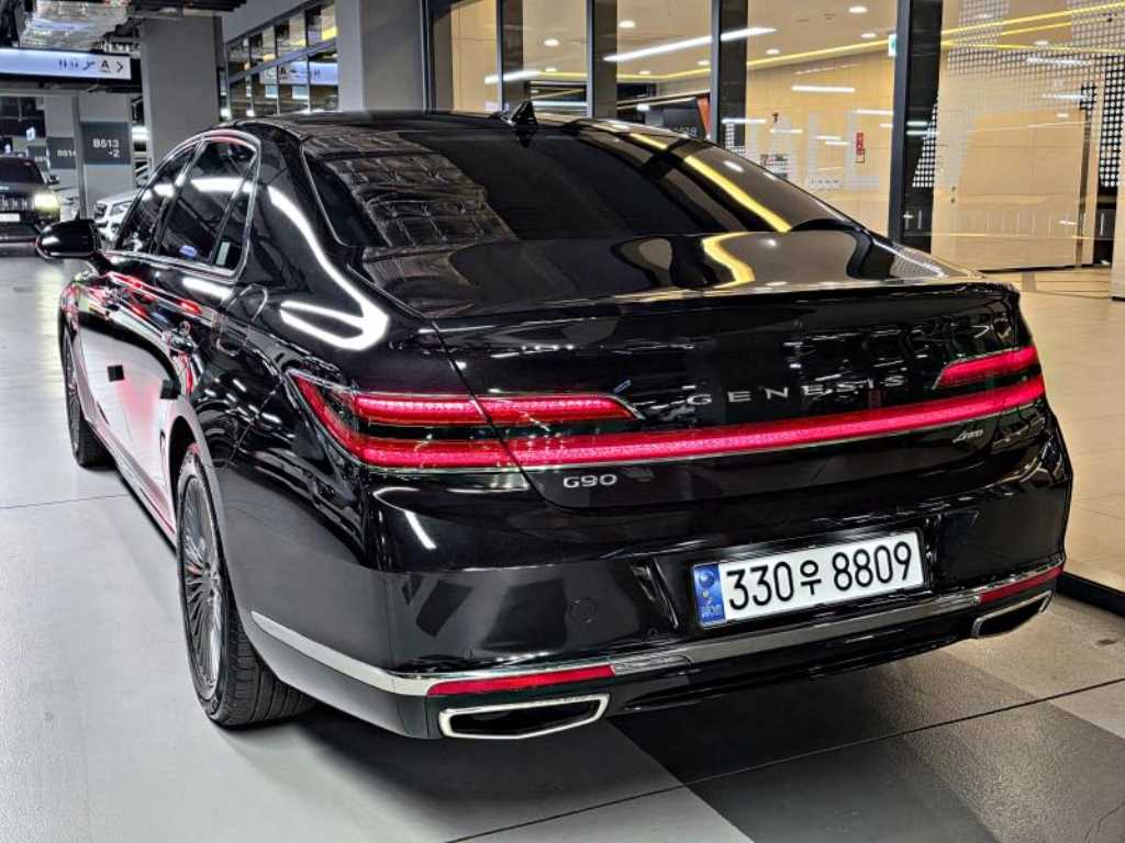 Genesis G90 - Vista 5
