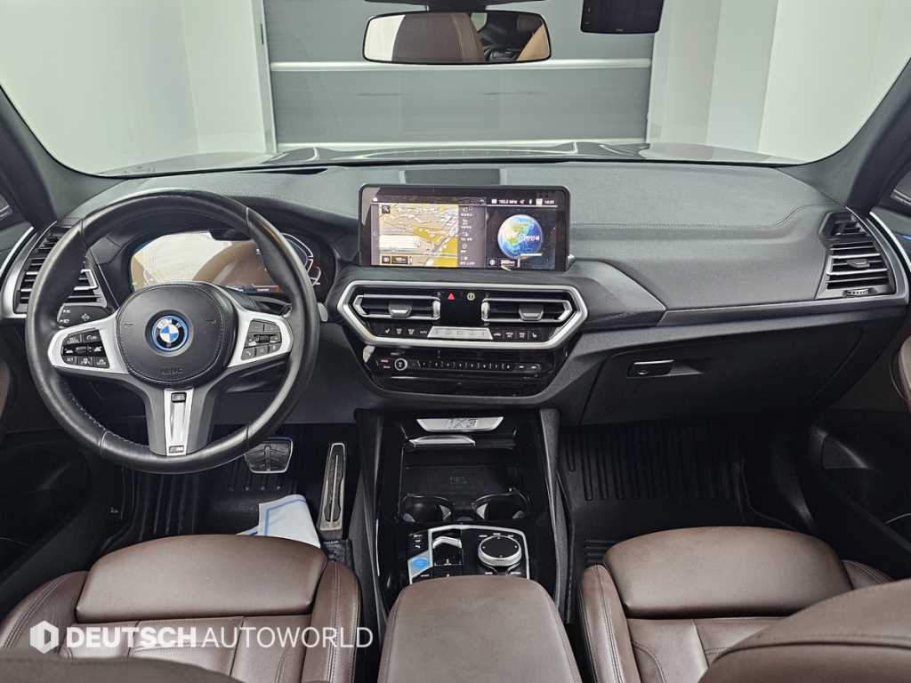 BMW iX3 - Vista 7