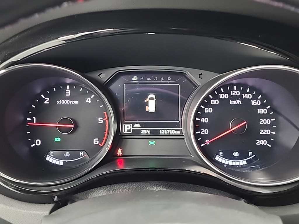 KIA Carnival - Vista 6