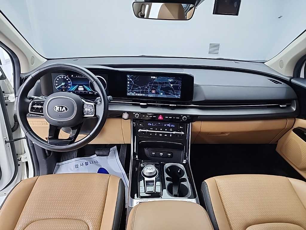 KIA Carnival - Vista 7