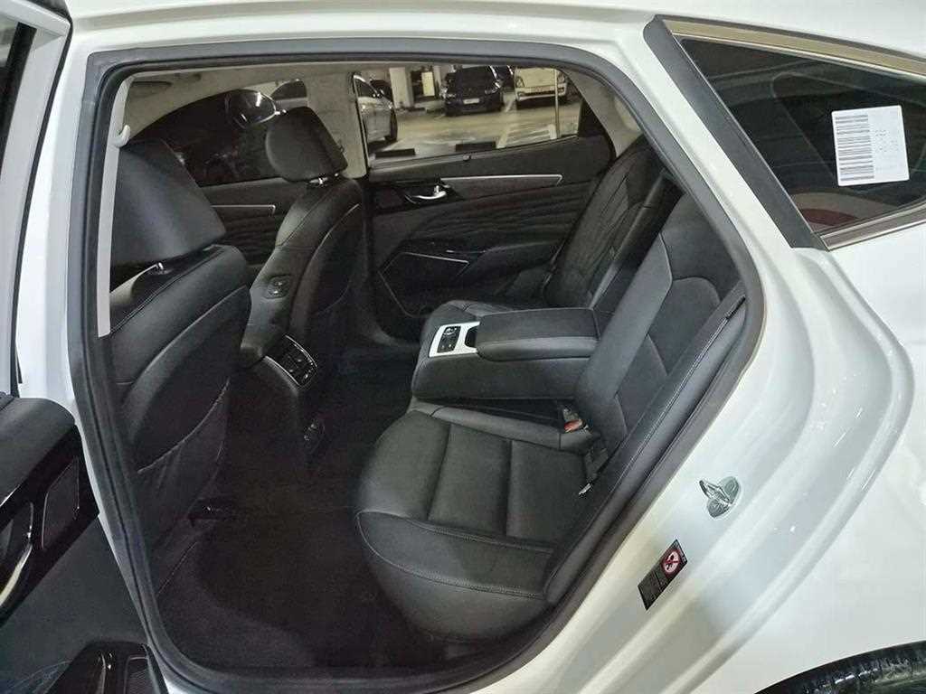 KIA K7 - Vista 7