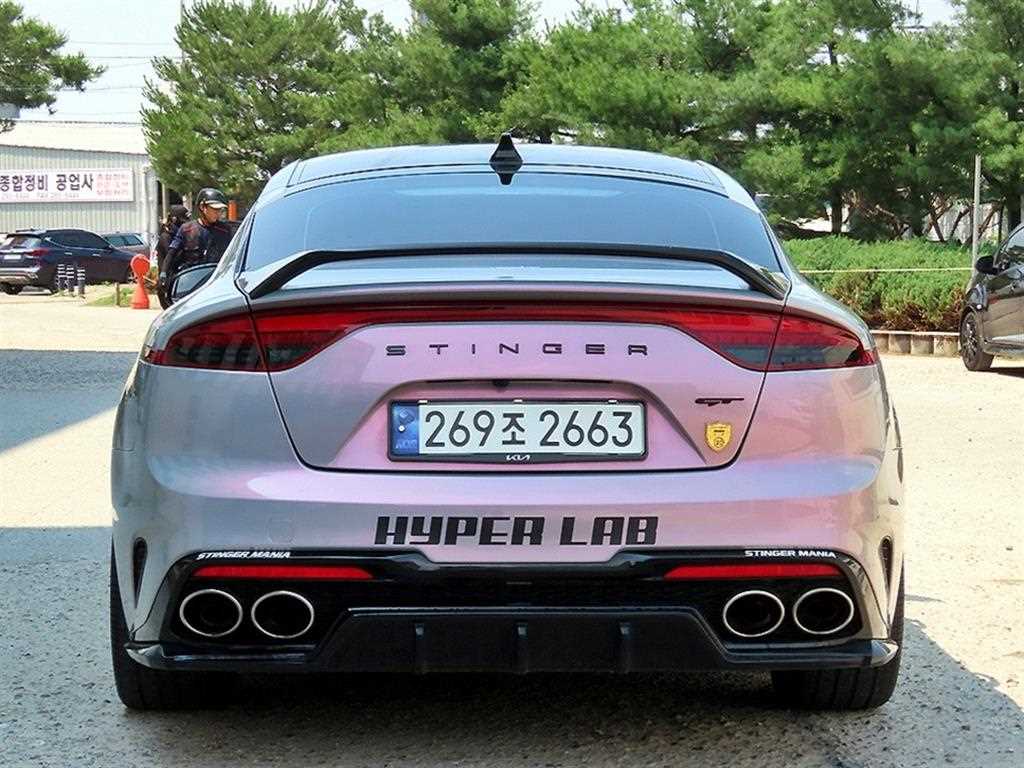KIA Stinger - Vista 4