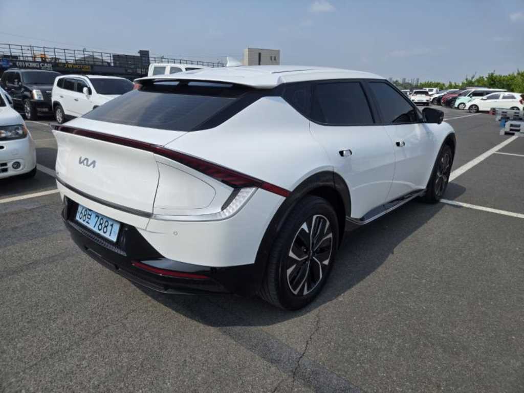 KIA EV6 - Vista 4