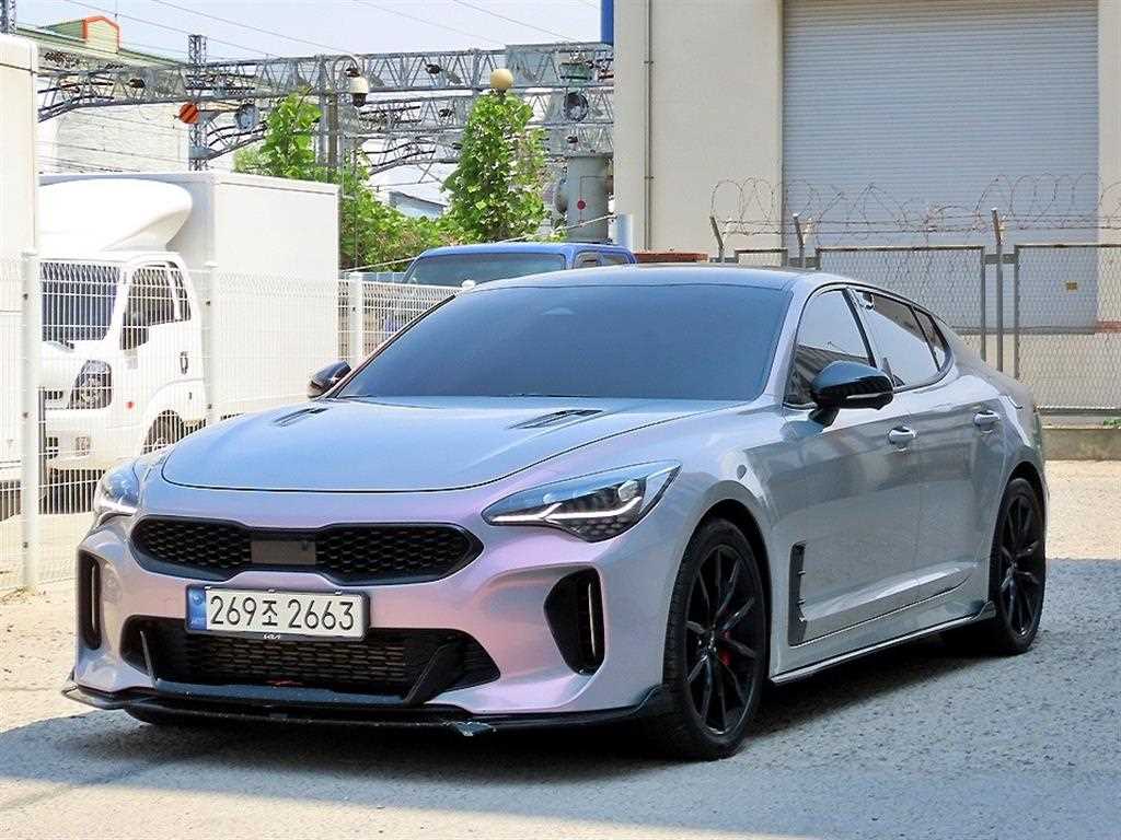 KIA Stinger - Vista 2