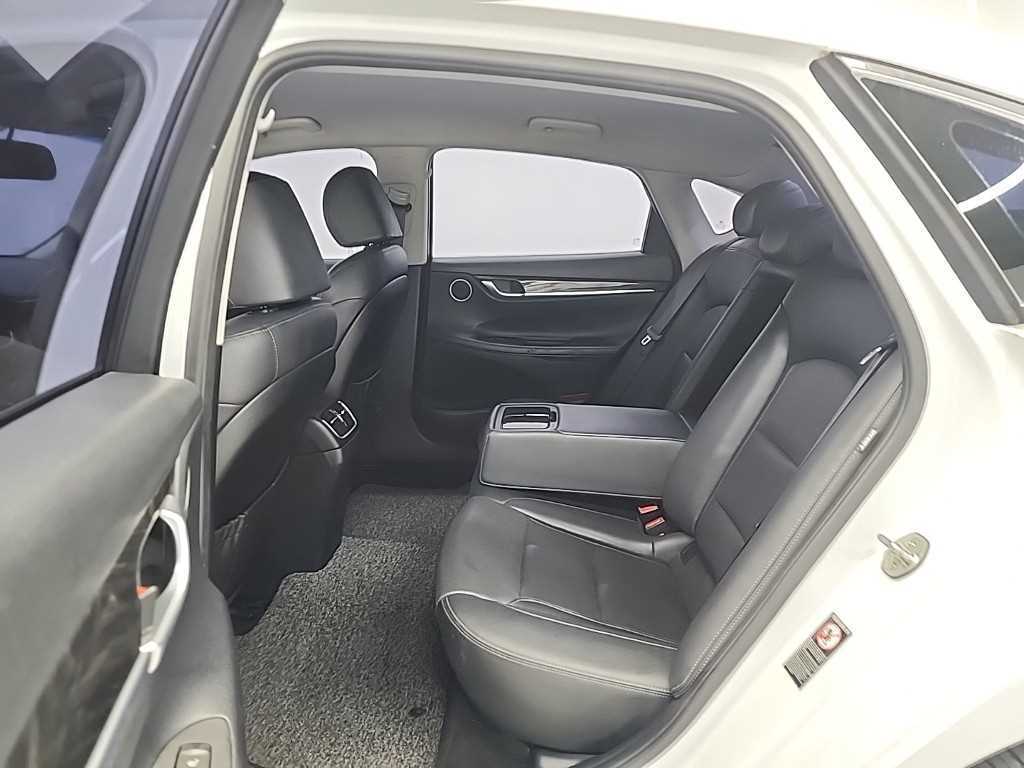 HYUNDAI Grandeur - Vista 12