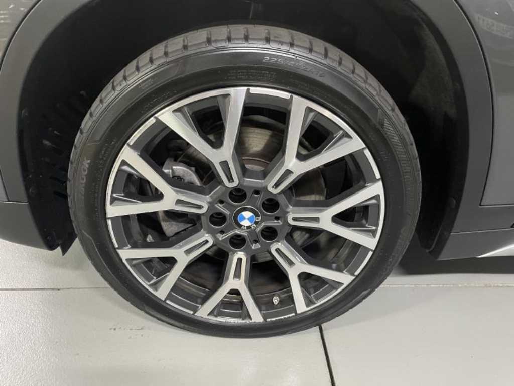 BMW X1 - Vista 6