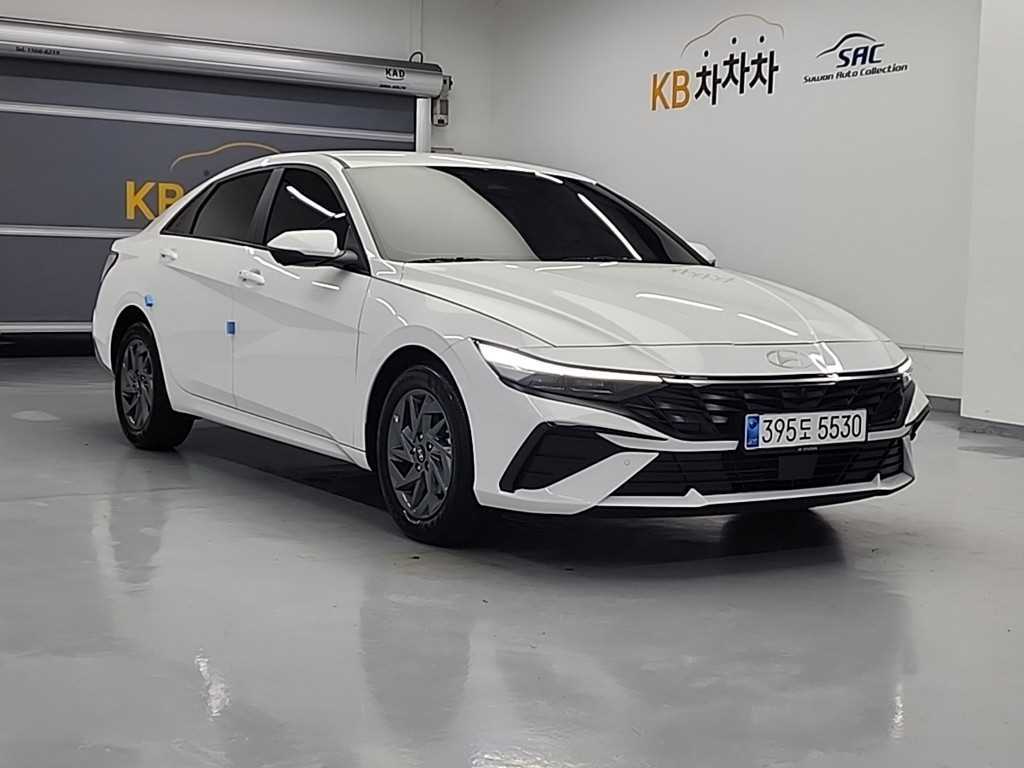 HYUNDAI Avante - Vista 4