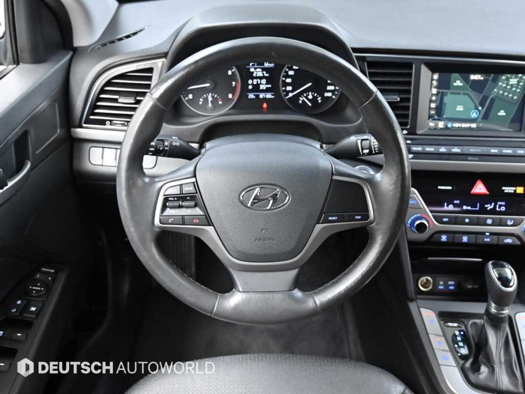 HYUNDAI Avante 2017 Gris - Importación desde Corea - HF Imports Iquique - Foto 13