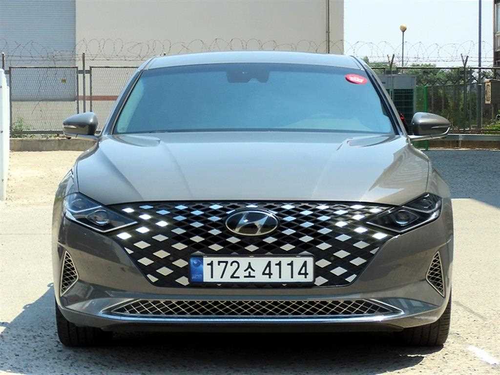 HYUNDAI Grandeur - Vista 2