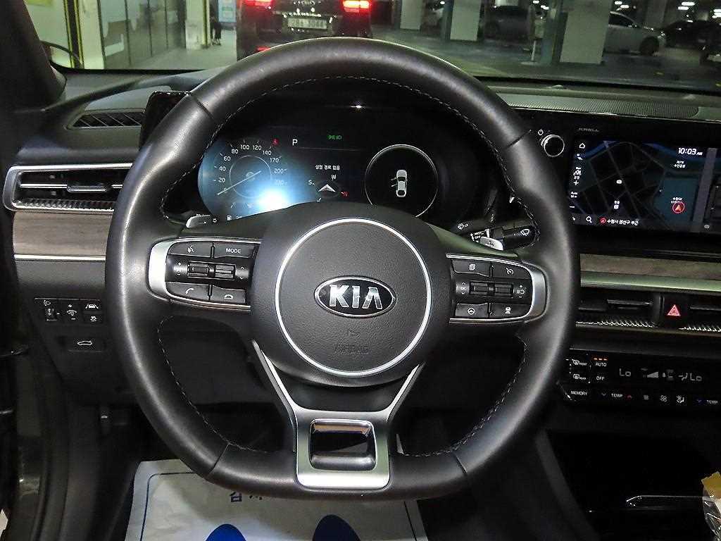 KIA K5 - Vista 8