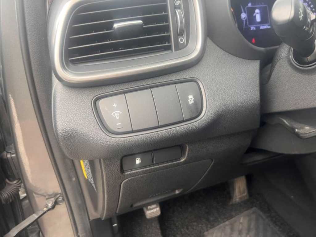 KIA Sorento - Vista 12