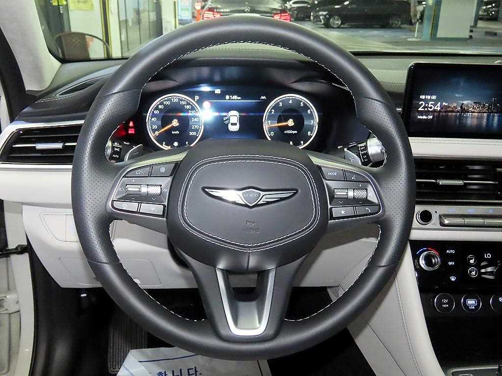 Genesis G70 - Vista 8