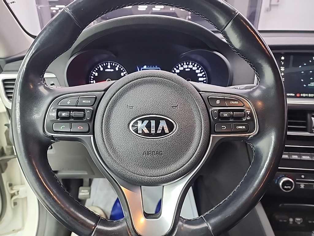 KIA K5 - Vista 9