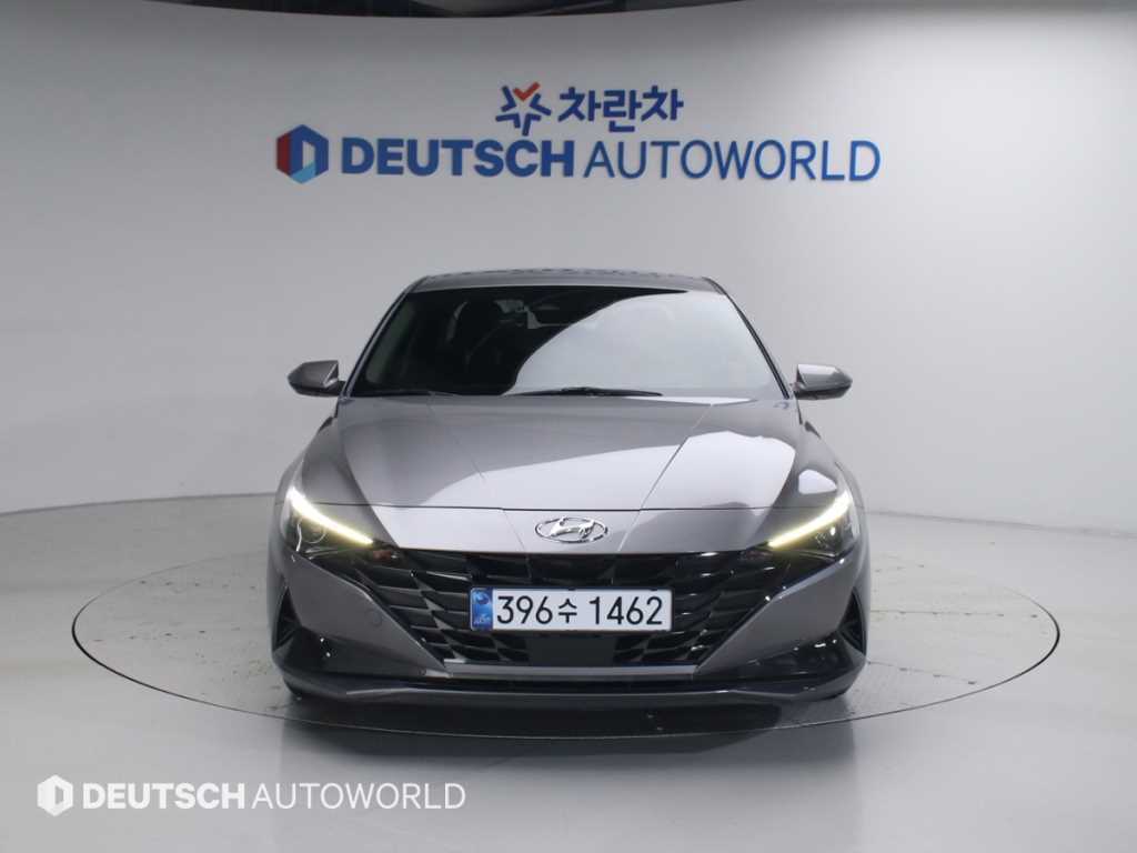 HYUNDAI Avante - Vista 3