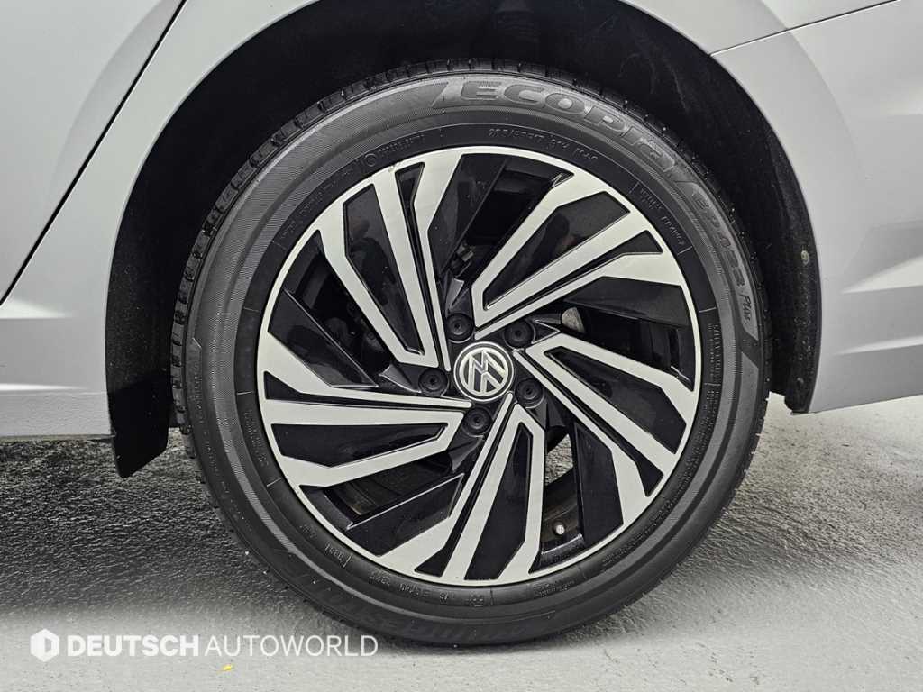 Volkswagen Jetta - Vista 5