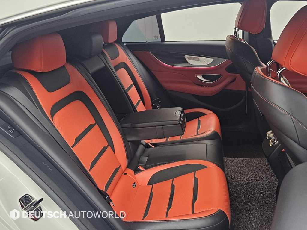 Mercedes Benz AMG GT - Vista 12