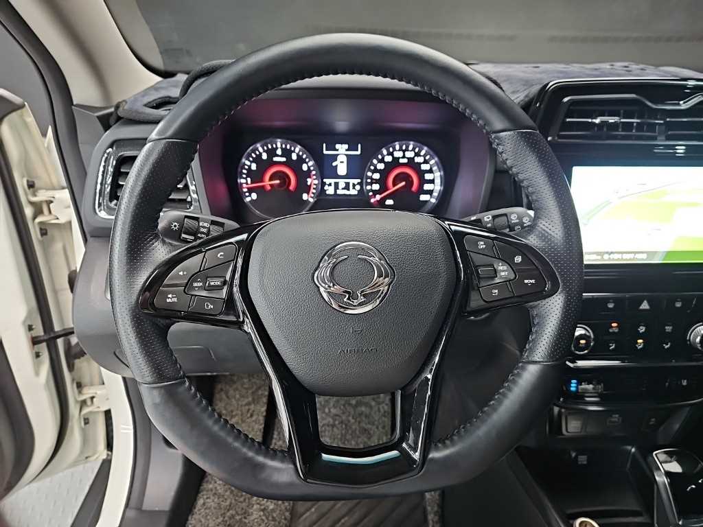 Ssangyong Tivoli - Vista 9