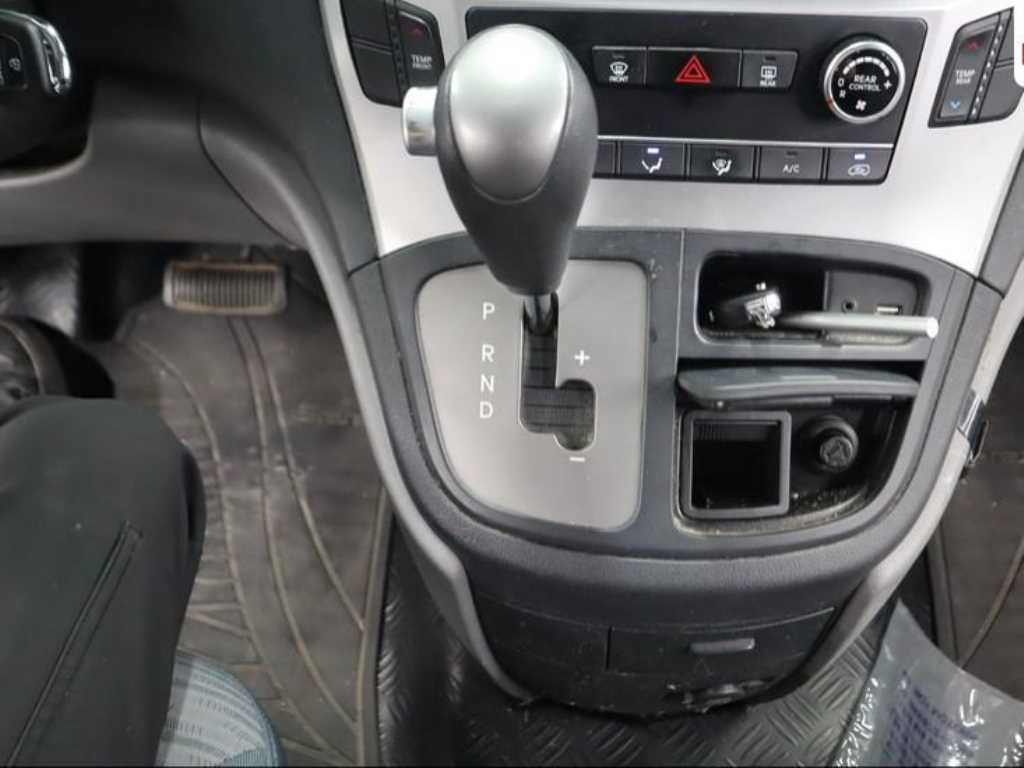 HYUNDAI Starex 2017 Gris - Importación desde Corea - HF Imports Iquique - Foto 13