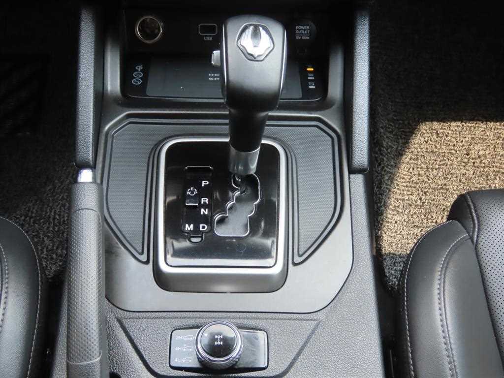 Ssangyong Rexton - Vista 12
