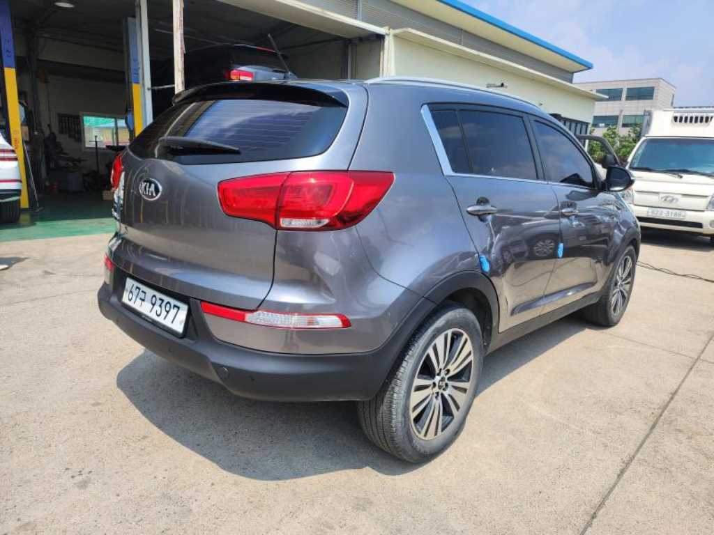 KIA Sportage - Vista 5
