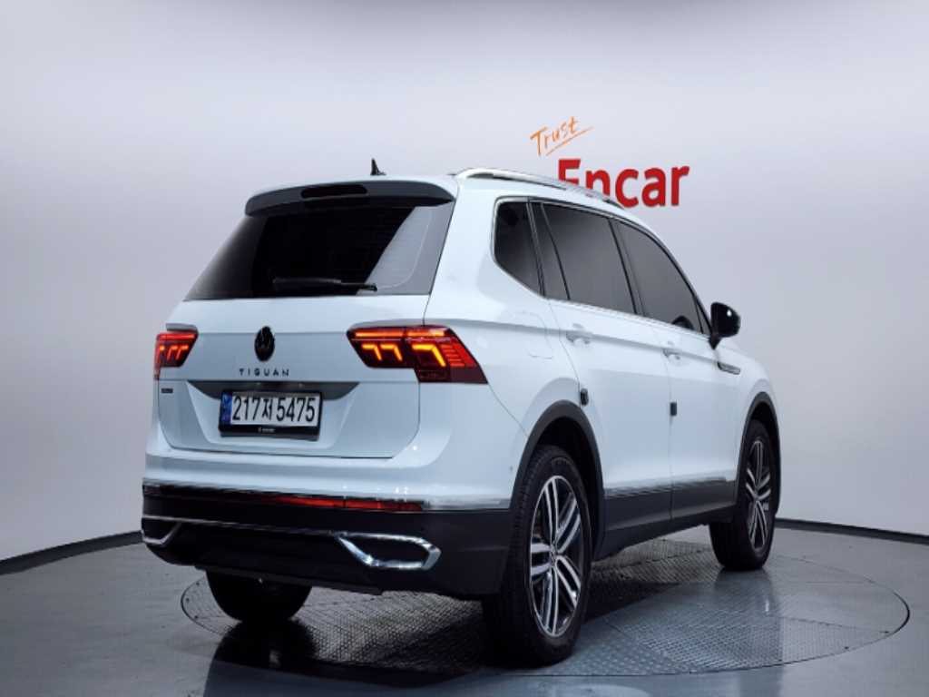 Volkswagen Tiguan - Vista 2