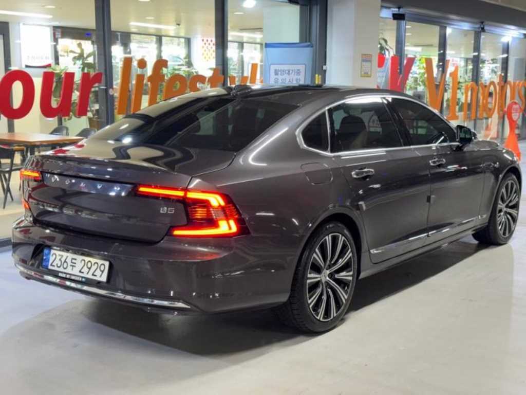 Volvo S90 - Vista 4
