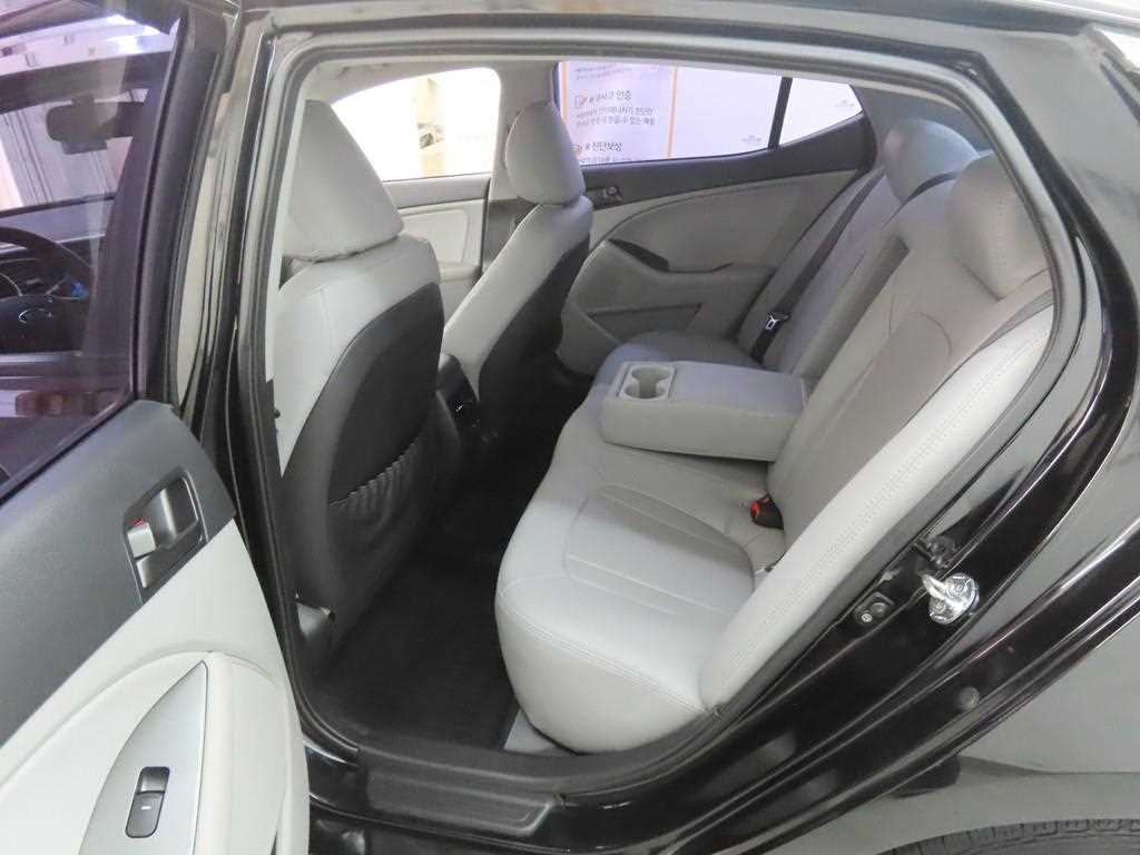 KIA K5 - Vista 6