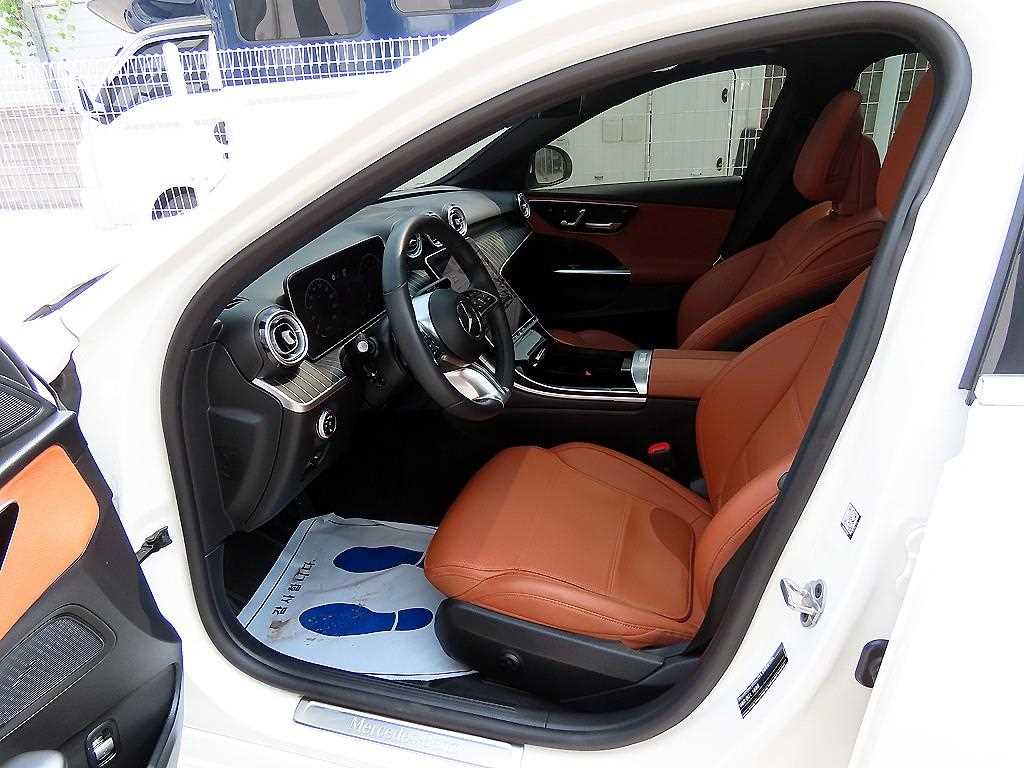 Mercedes Benz C Class - Vista 5