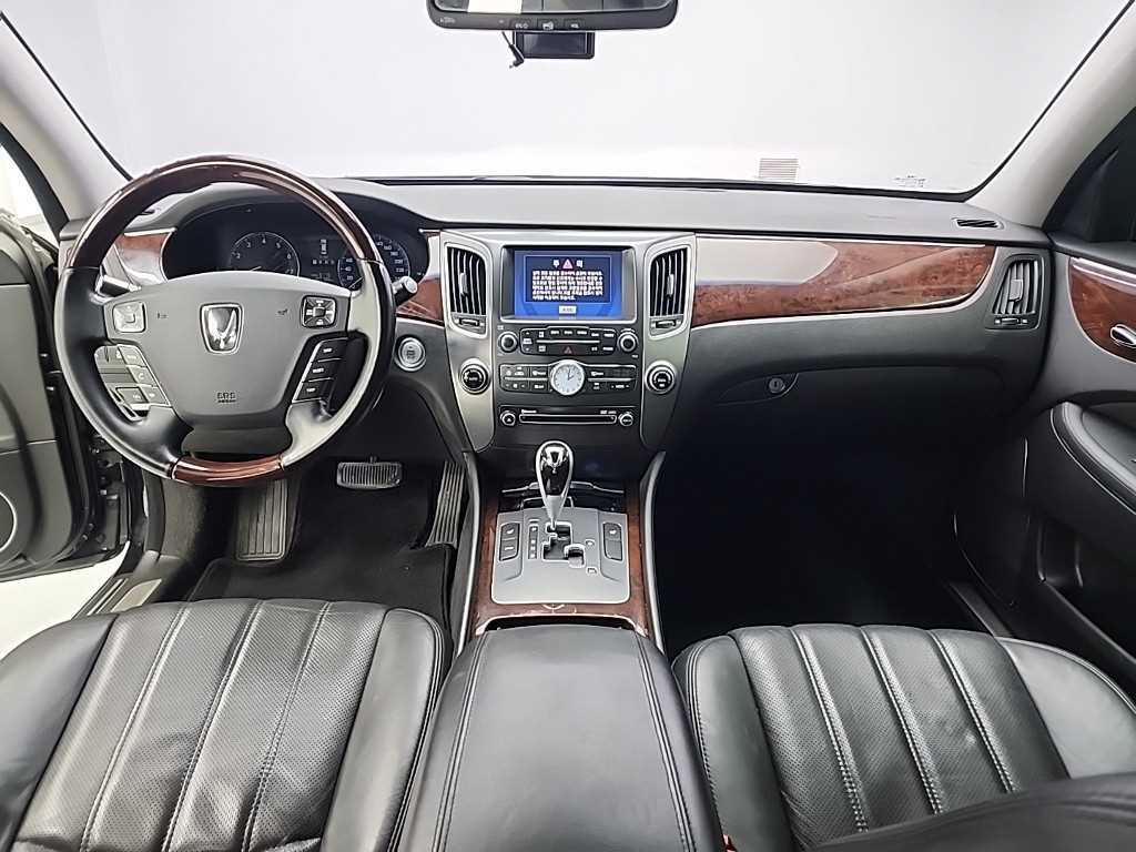 HYUNDAI Equus - Vista 7