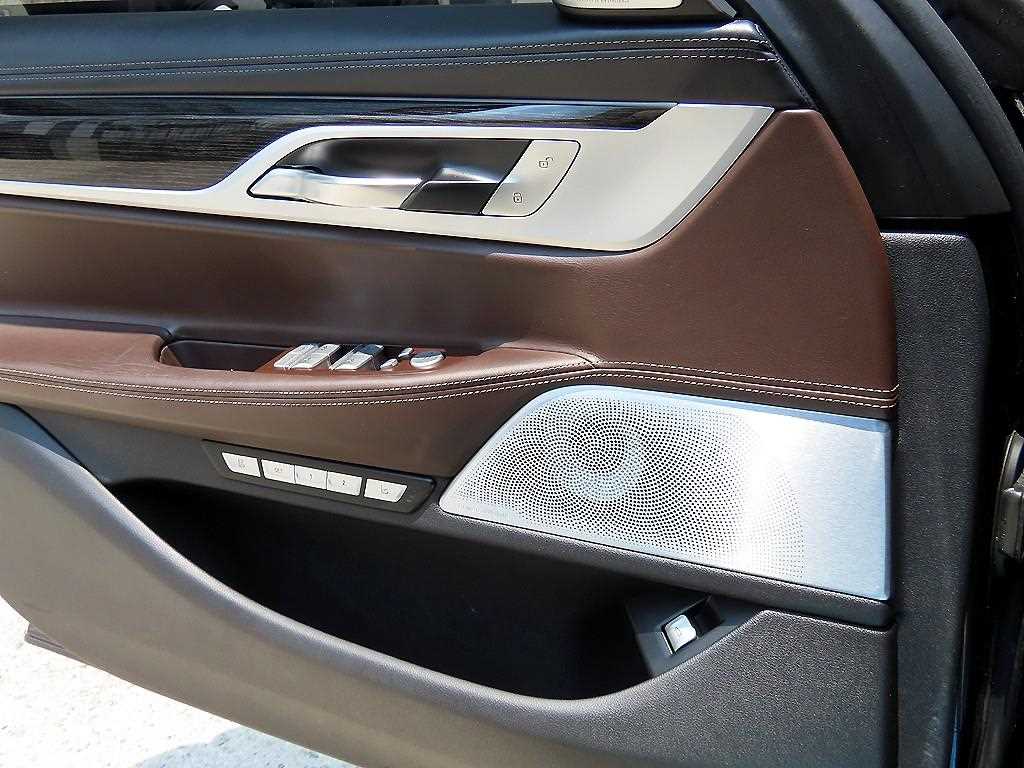 BMW 7 Series - Vista 12