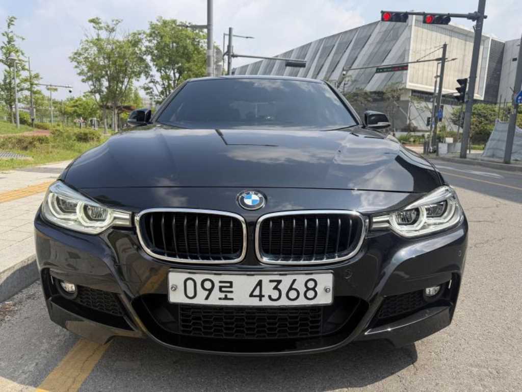 BMW 3 series 2018 Negro - Importación desde Corea - HF Imports Iquique - Foto 1
