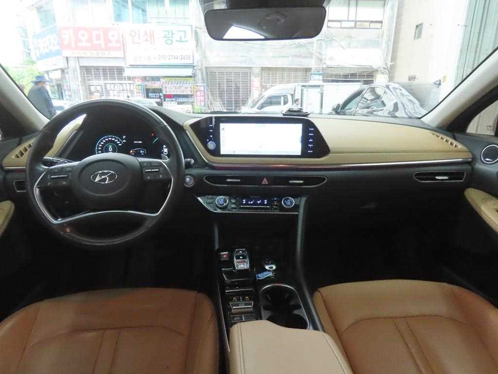 HYUNDAI Sonata - Vista 7