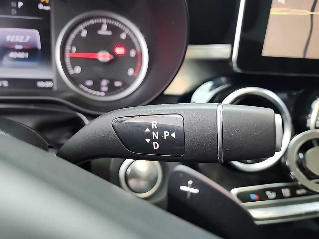 Mercedes Benz GLC Class - Vista 8