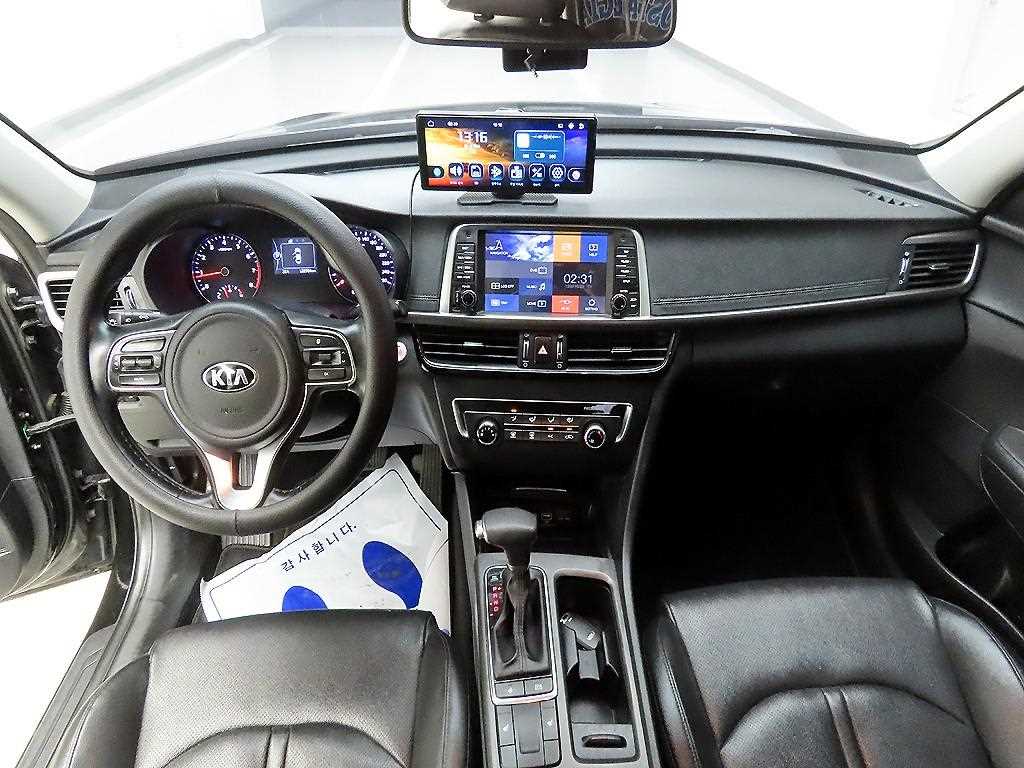 KIA K5 - Vista 8