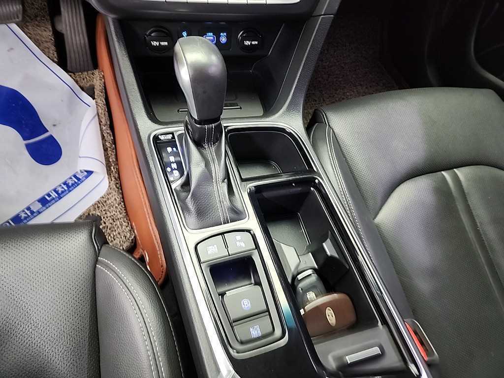 HYUNDAI Sonata - Vista 8