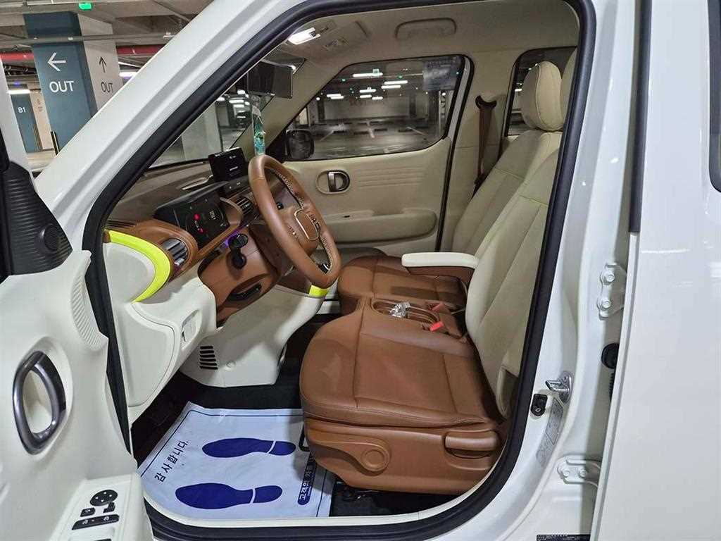 HYUNDAI Casper - Vista 6